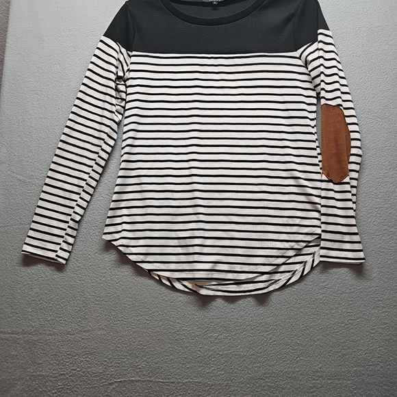 RolyPoly Women's Black Long Sleeve Top - Picture 3 of 6